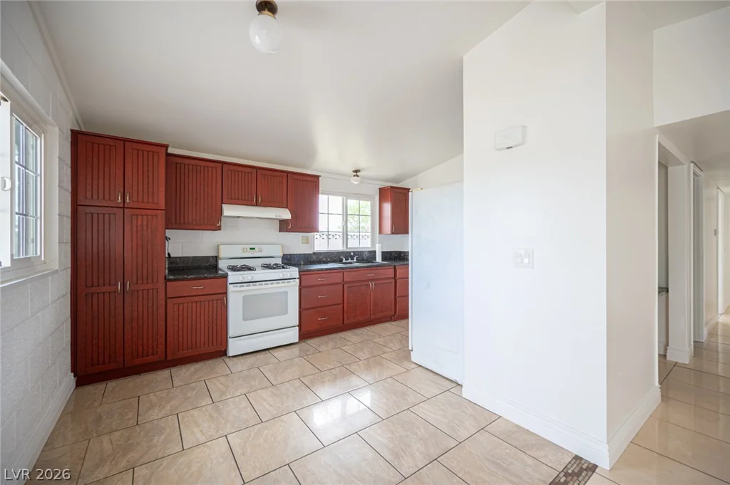 1956 Palora, Las Vegas, NV 89169