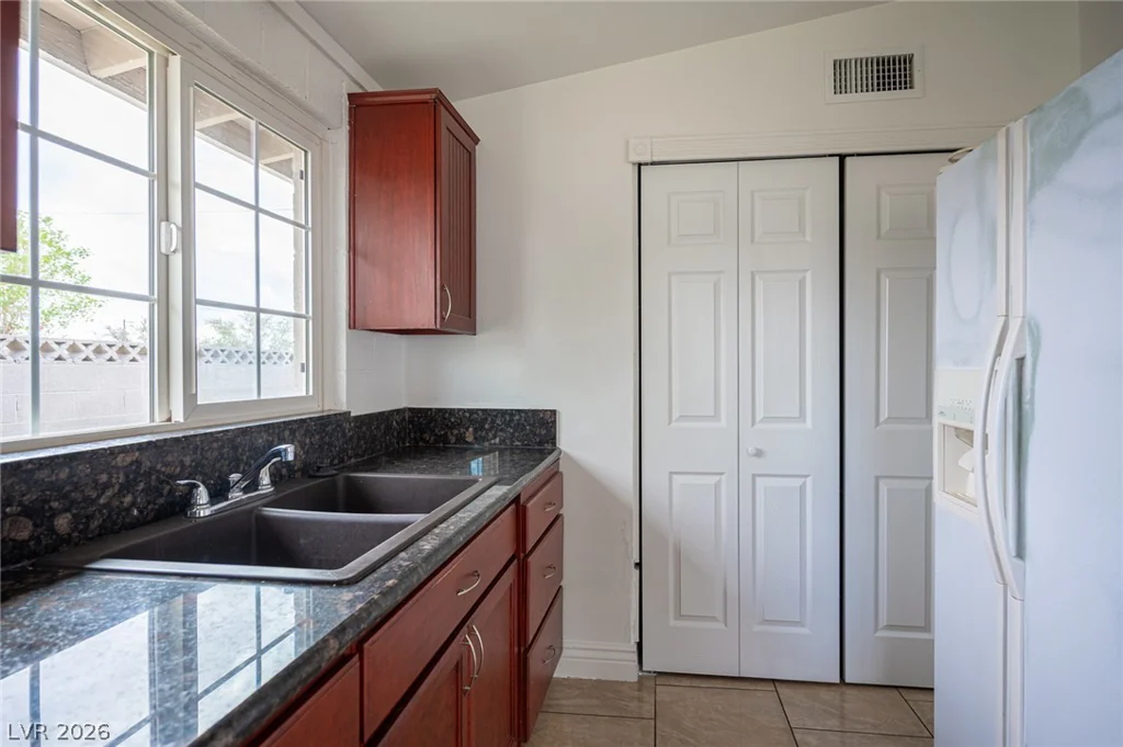 1956 Palora, Las Vegas, NV 89169