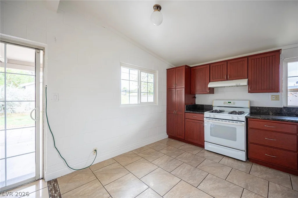 1956 Palora, Las Vegas, NV 89169