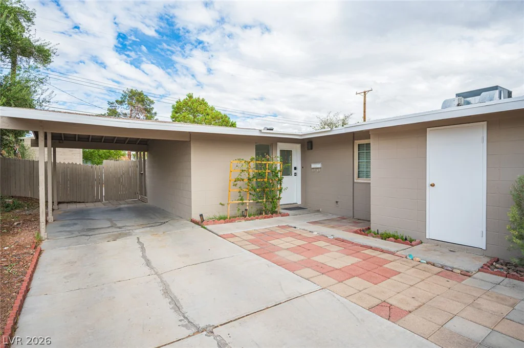 1956 Palora, Las Vegas, NV 89169
