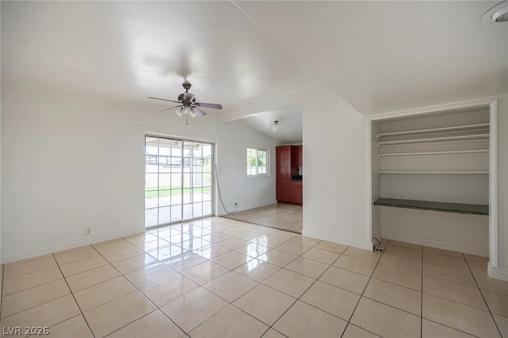 1956 Palora, Las Vegas, NV 89169
