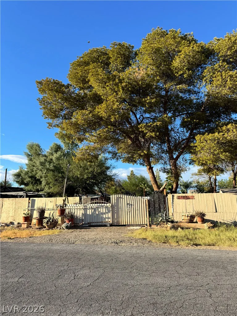 6132 Silver, Las Vegas, NV 89110