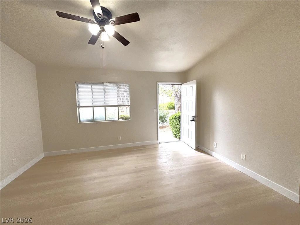 4267 Rollingstone, Las Vegas, NV 89103