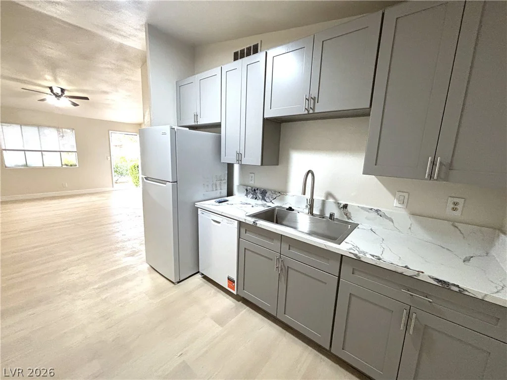 4267 Rollingstone, Las Vegas, NV 89103
