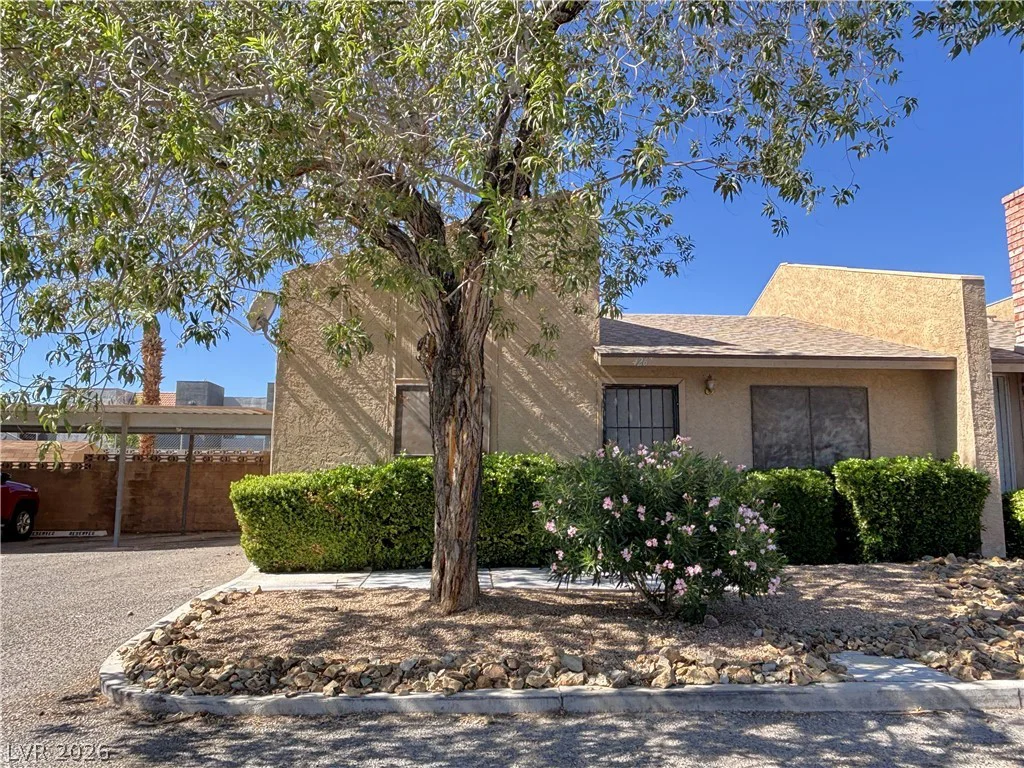 4267 Rollingstone, Las Vegas, NV 89103