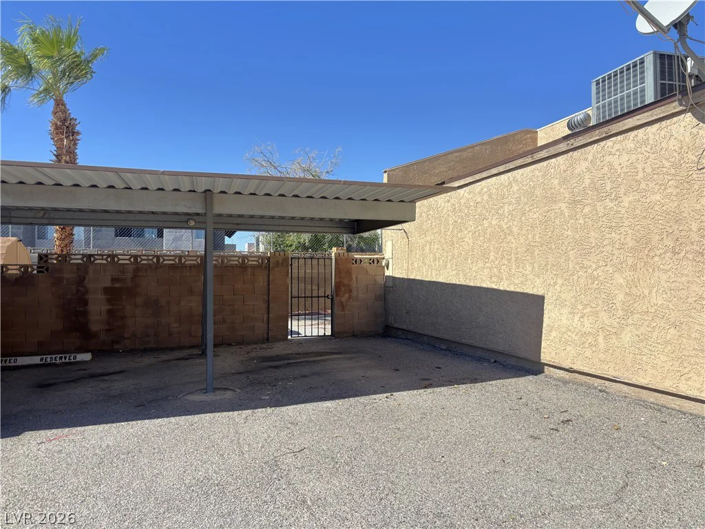 4267 Rollingstone, Las Vegas, NV 89103