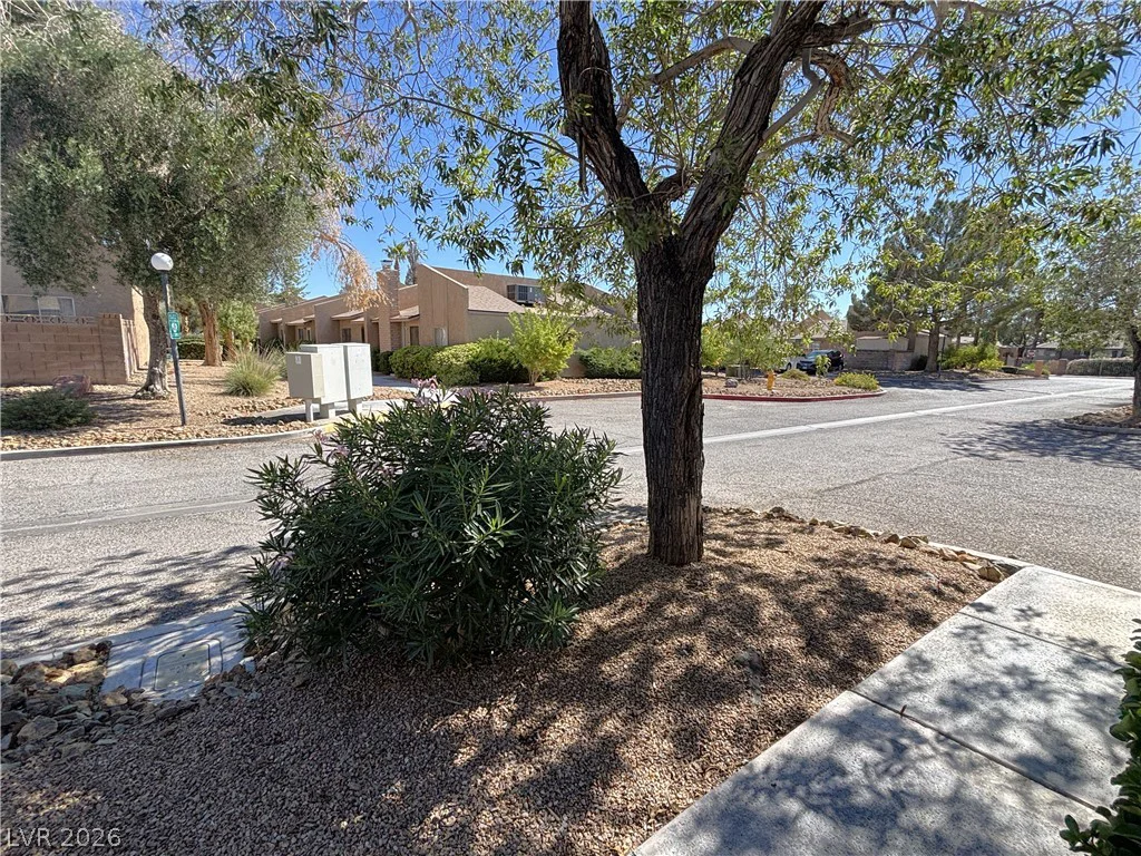 4267 Rollingstone, Las Vegas, NV 89103