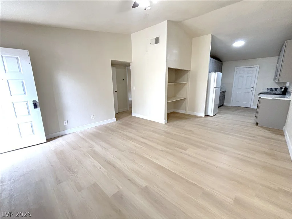 4267 Rollingstone, Las Vegas, NV 89103