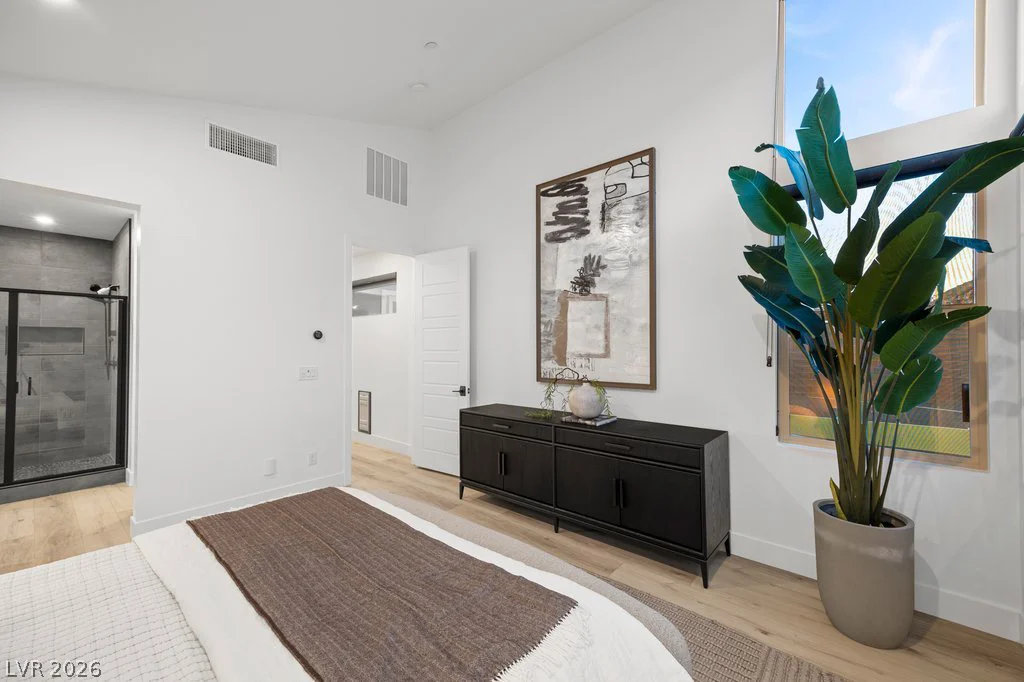 1944 Regal Bluff, Henderson, NV 89052