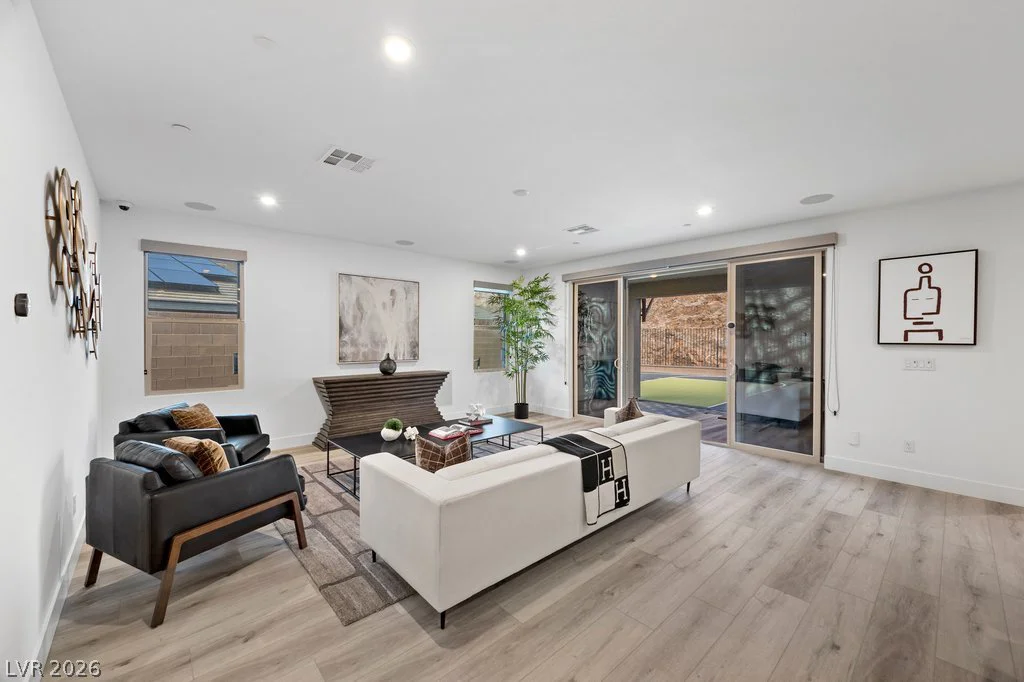 1944 Regal Bluff, Henderson, NV 89052