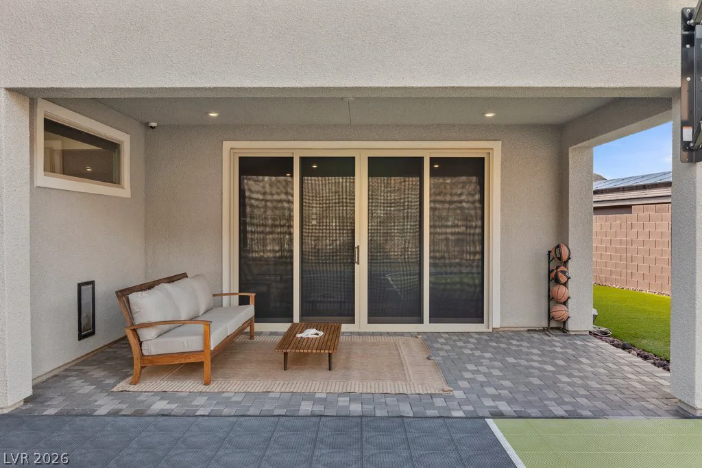 1944 Regal Bluff, Henderson, NV 89052