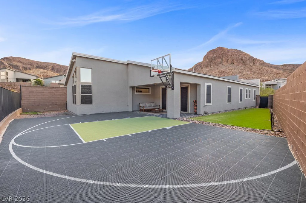 1944 Regal Bluff, Henderson, NV 89052