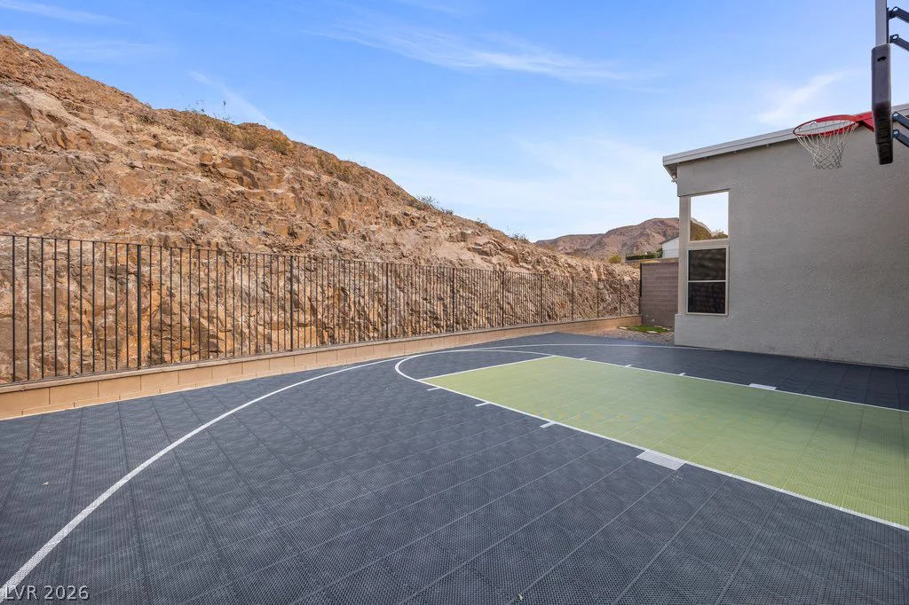 1944 Regal Bluff, Henderson, NV 89052