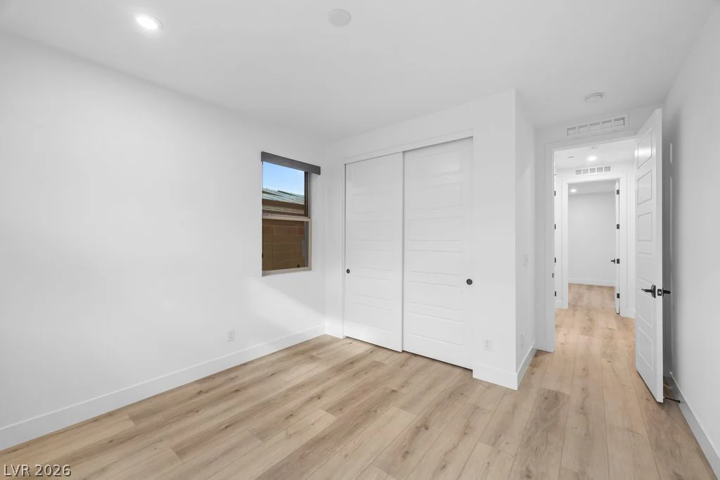 1944 Regal Bluff, Henderson, NV 89052