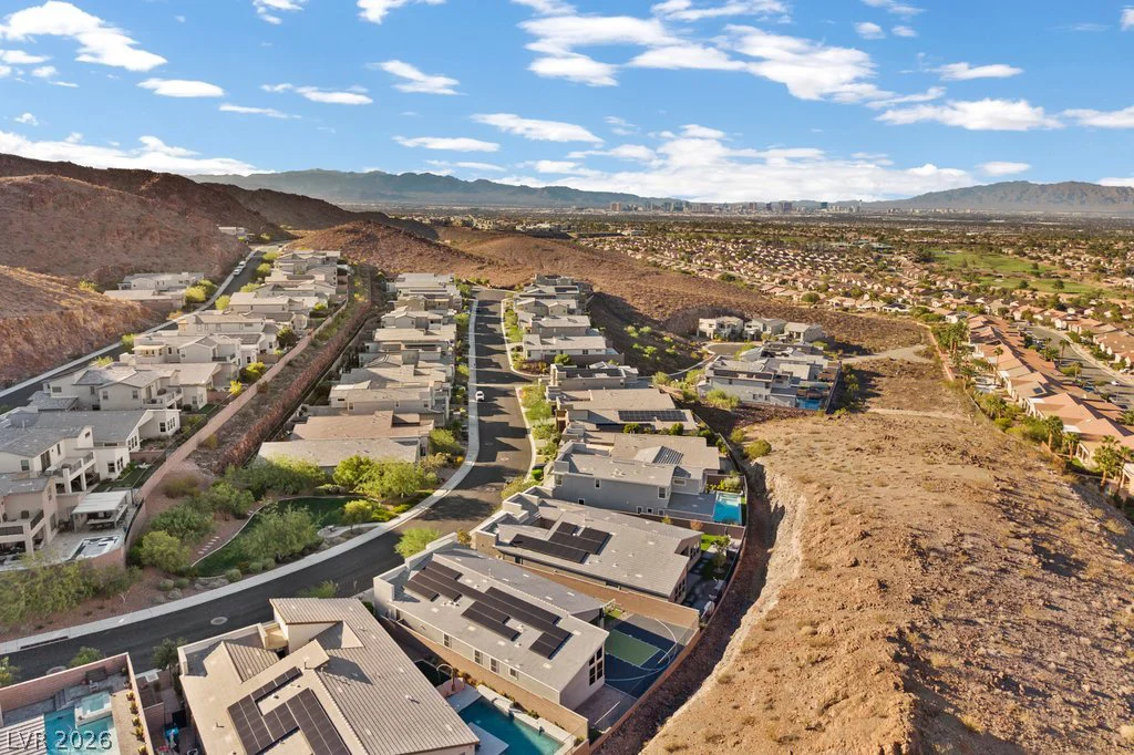 1944 Regal Bluff, Henderson, NV 89052
