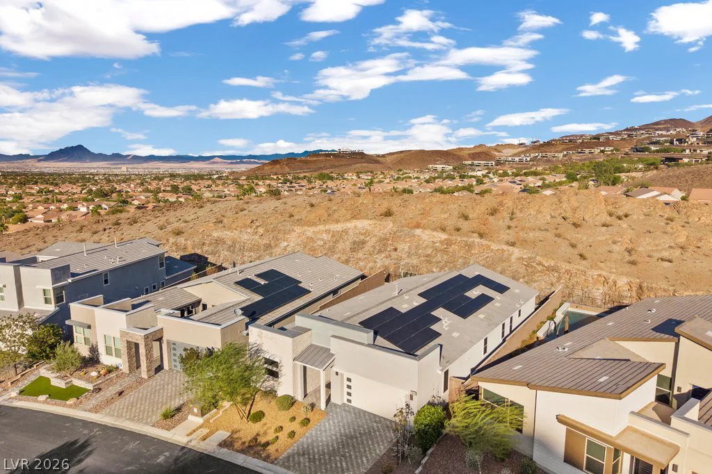 1944 Regal Bluff, Henderson, NV 89052