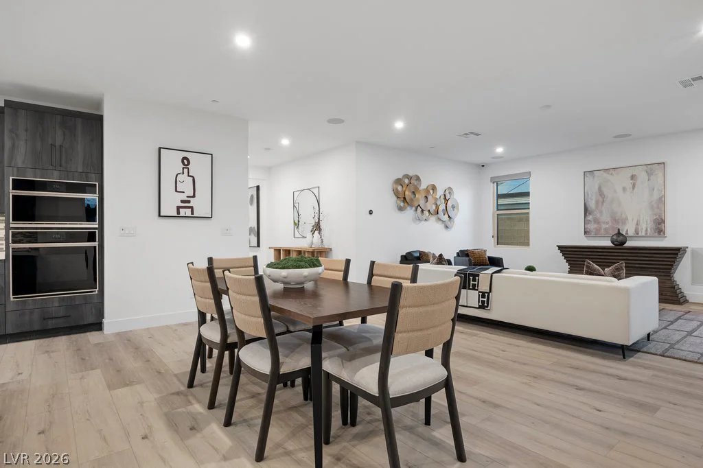 1944 Regal Bluff, Henderson, NV 89052