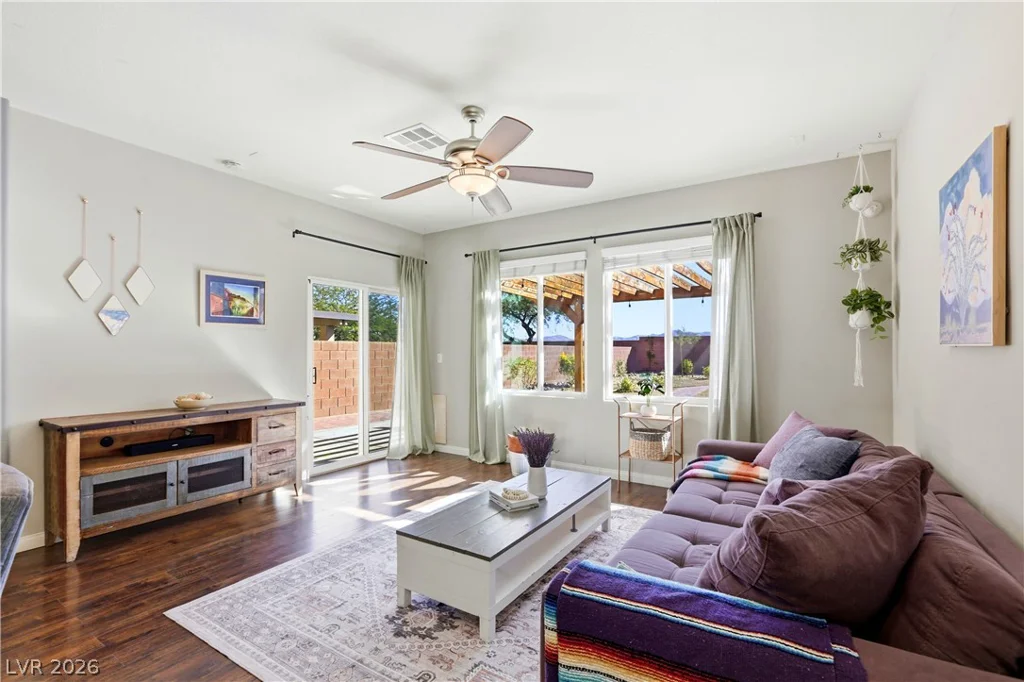 7453 Santo Domingo, Las Vegas, NV 89178