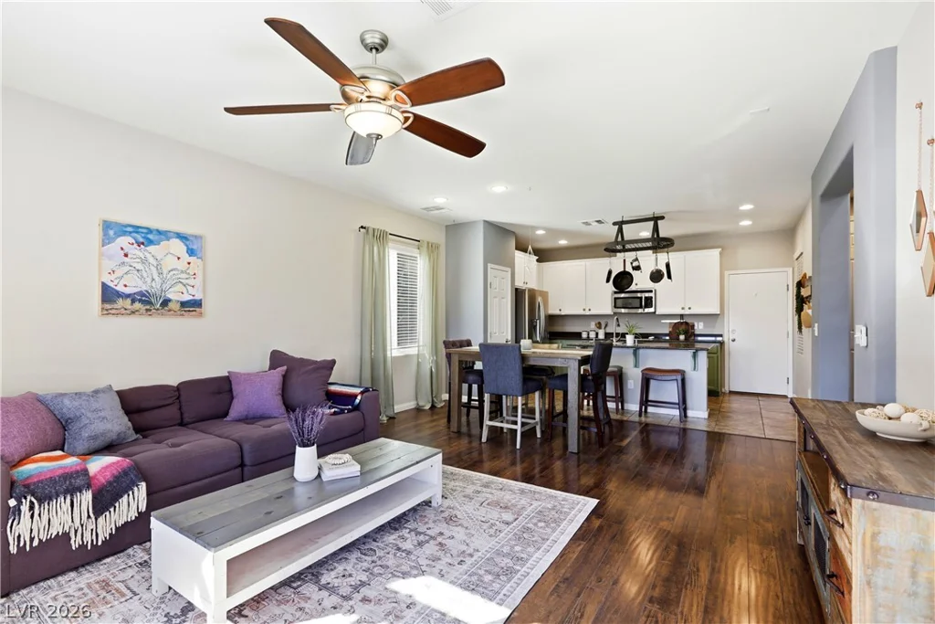 7453 Santo Domingo, Las Vegas, NV 89178