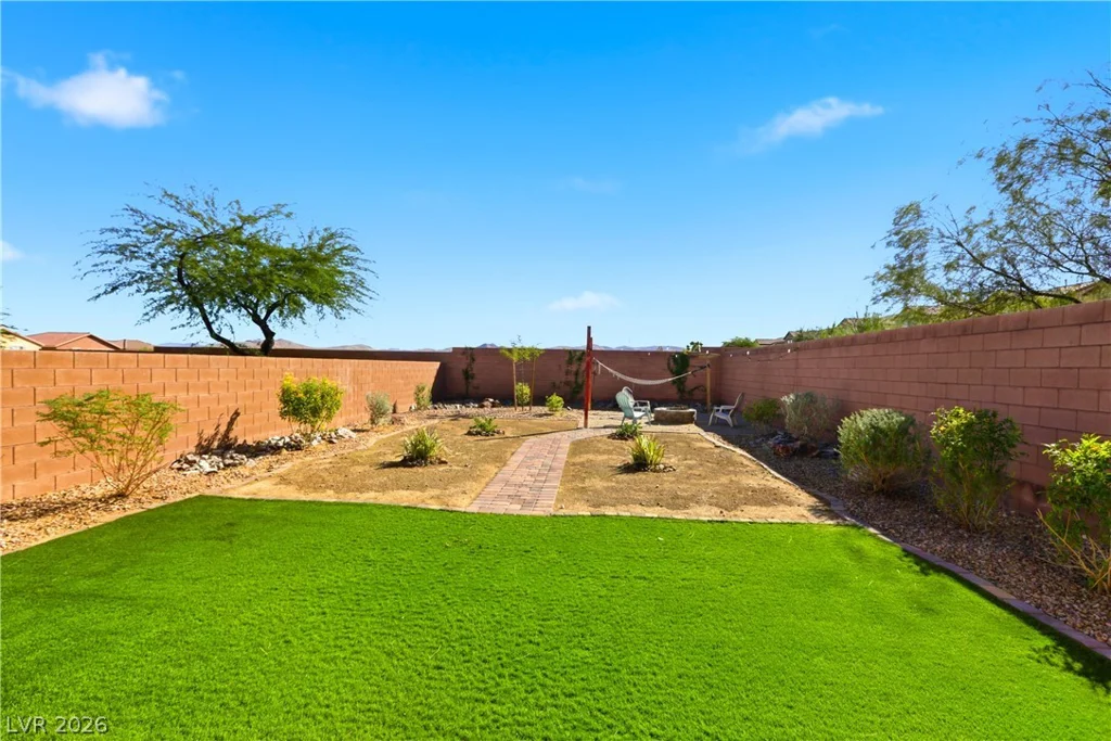 7453 Santo Domingo, Las Vegas, NV 89178
