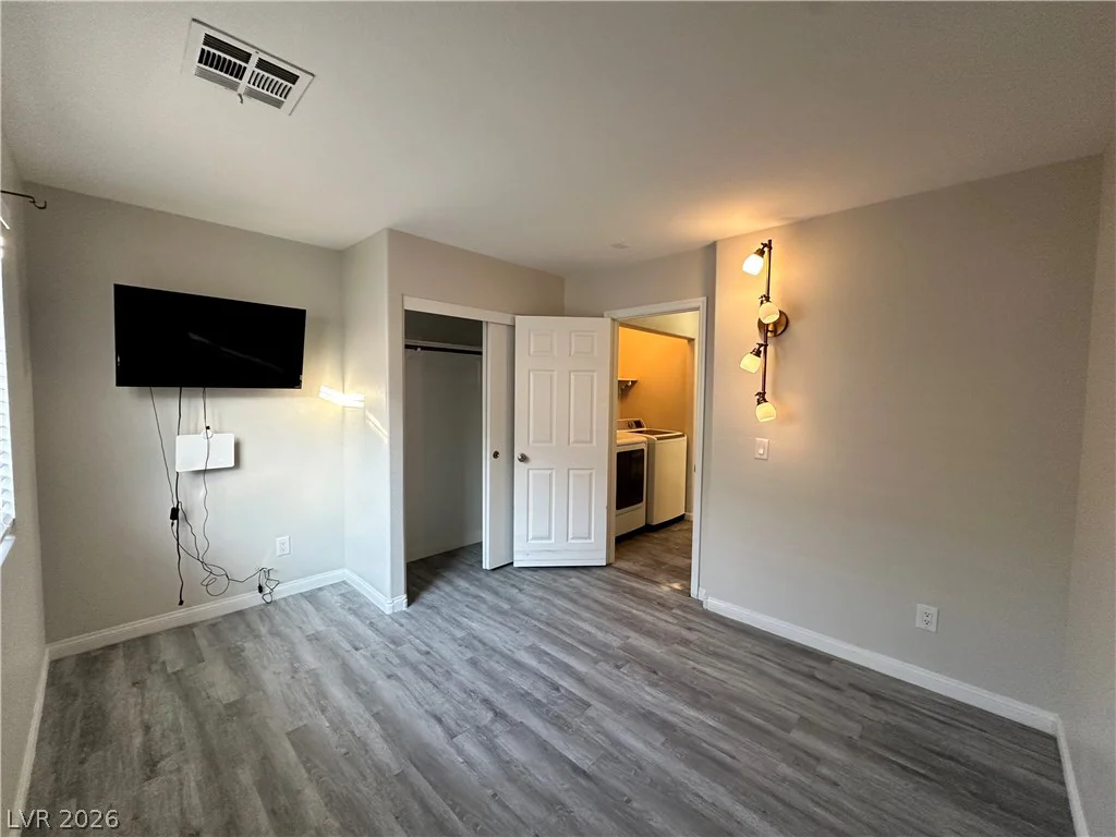 8001 Hesperides, Las Vegas, NV 89131