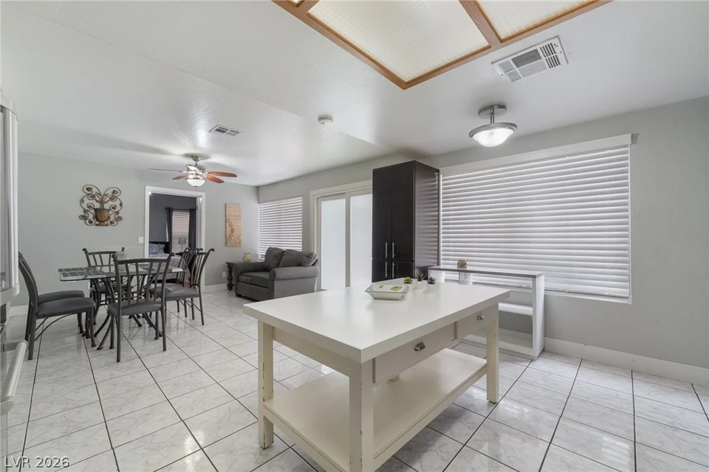 4779 Yorkfield, Las Vegas, NV 89147