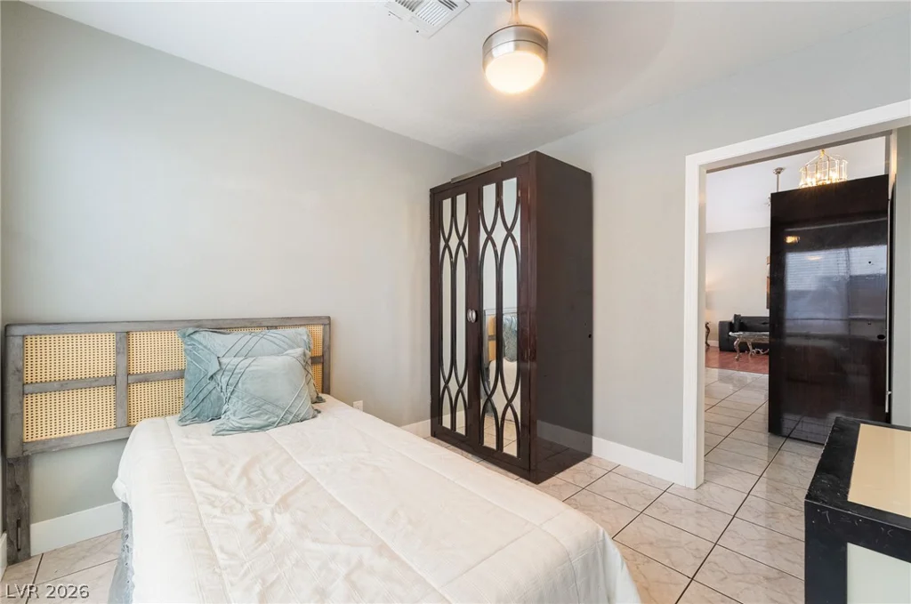 4779 Yorkfield, Las Vegas, NV 89147