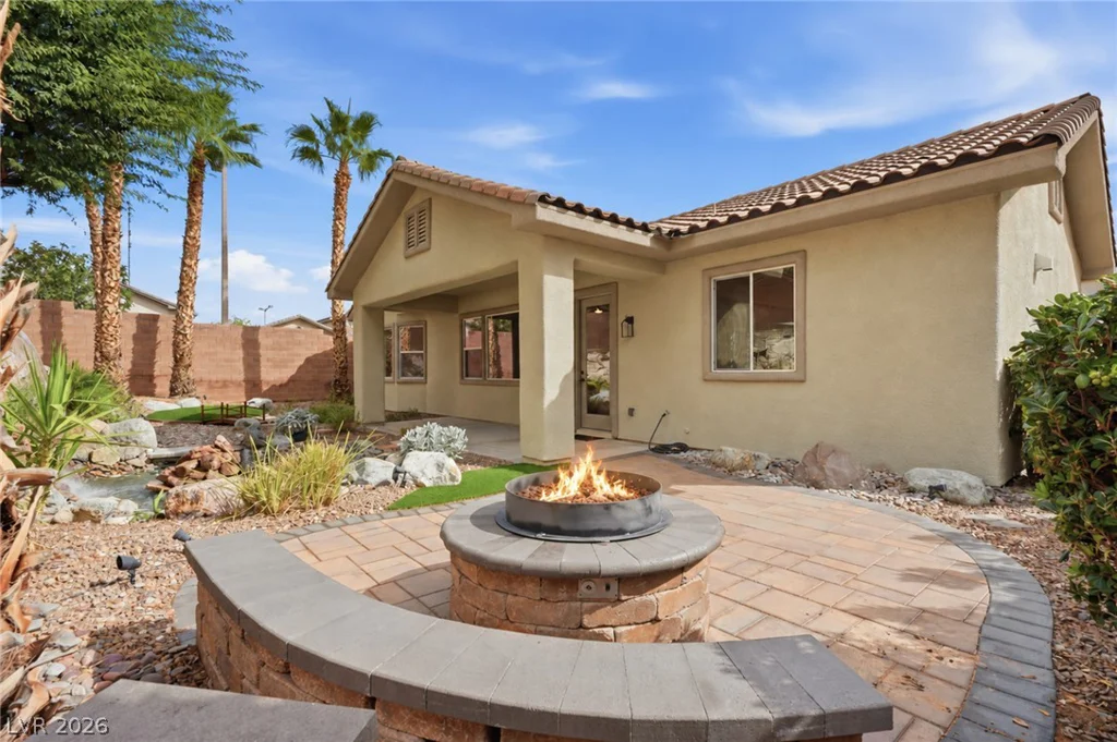 65 Twilight Rose, Las Vegas, NV 89138