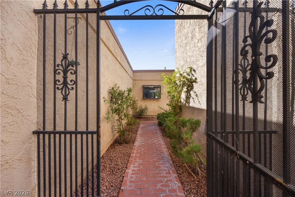 1863 Camino Verde, Las Vegas, NV 89119