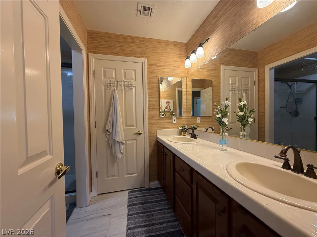 10008 Laurel Springs, Las Vegas, NV 89134