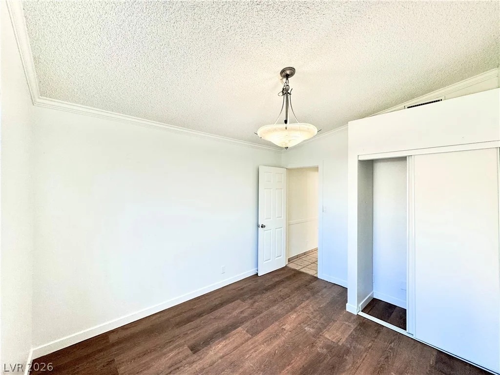 4064 Spitze, Las Vegas, NV 89103