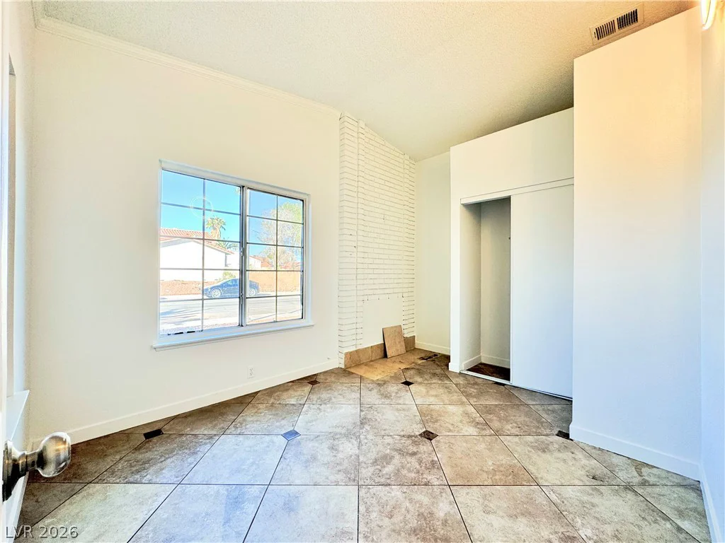 4064 Spitze, Las Vegas, NV 89103