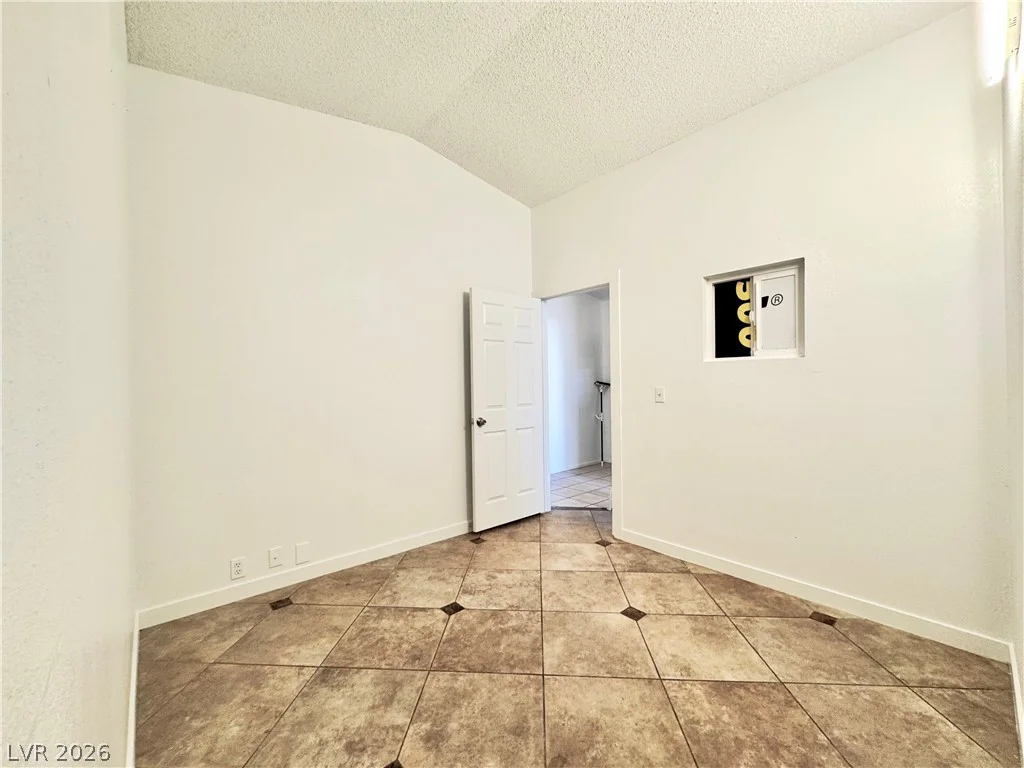 4064 Spitze, Las Vegas, NV 89103