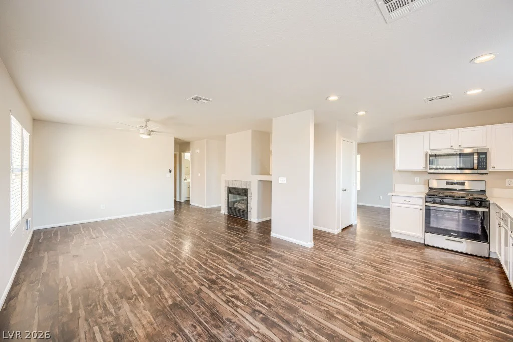 7940 Willow Pines, Las Vegas, NV 89143
