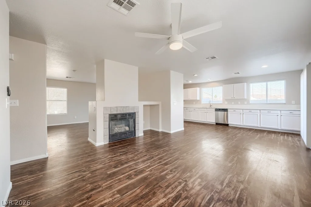 7940 Willow Pines, Las Vegas, NV 89143