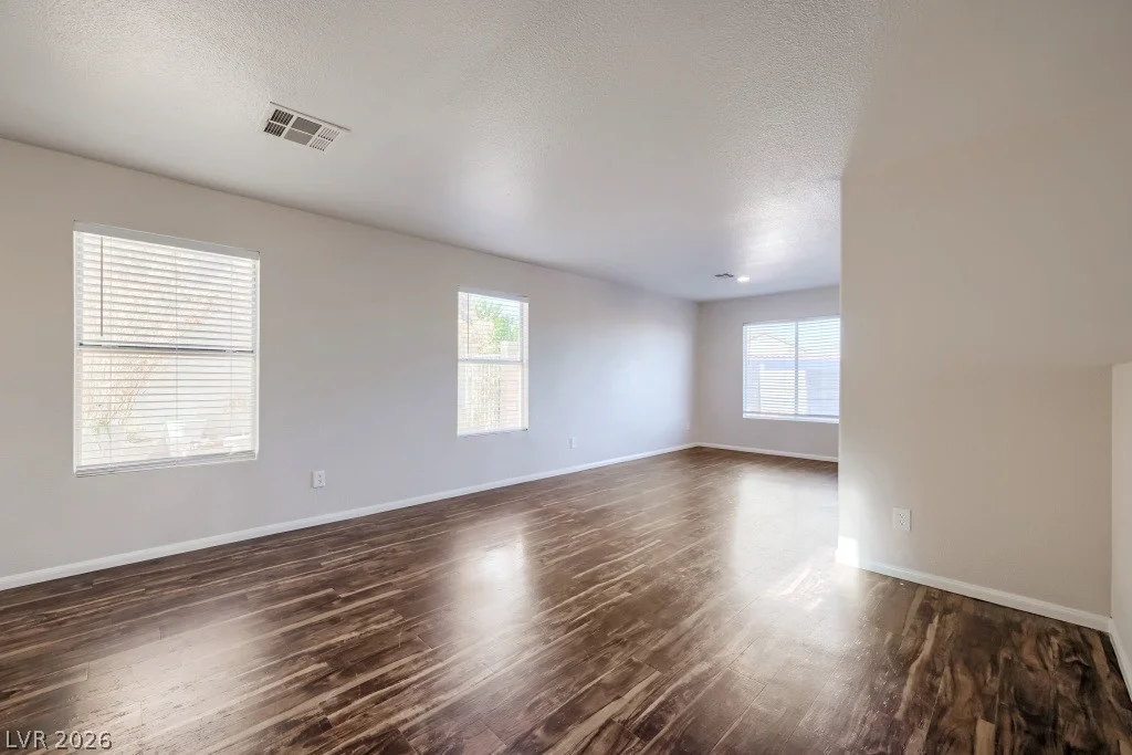 7940 Willow Pines, Las Vegas, NV 89143