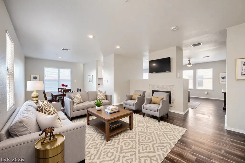 7940 Willow Pines, Las Vegas, NV 89143