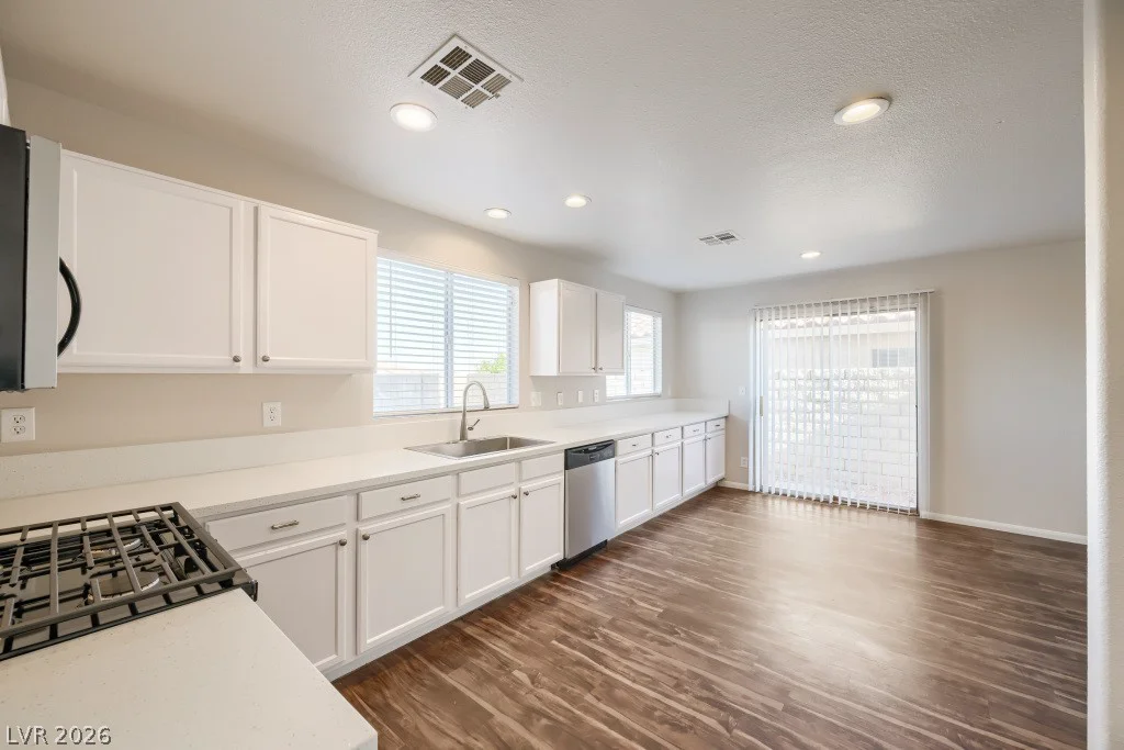 7940 Willow Pines, Las Vegas, NV 89143