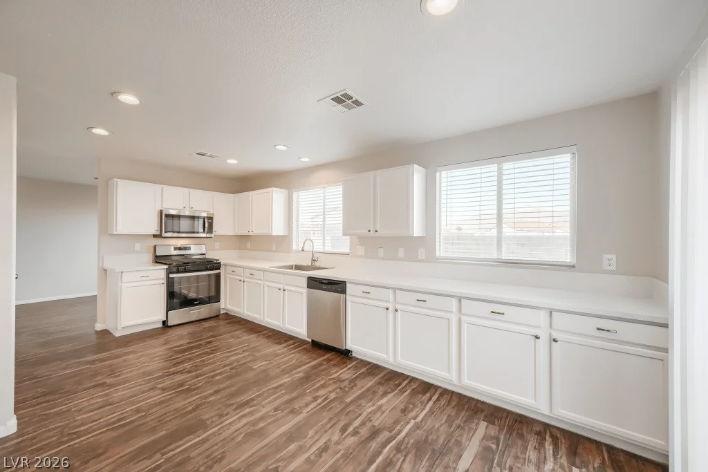 7940 Willow Pines, Las Vegas, NV 89143