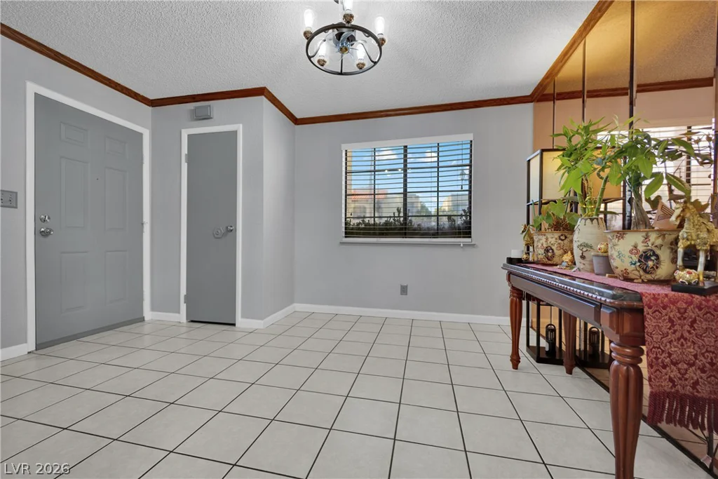 5075 Eldora, Las Vegas, NV 89146