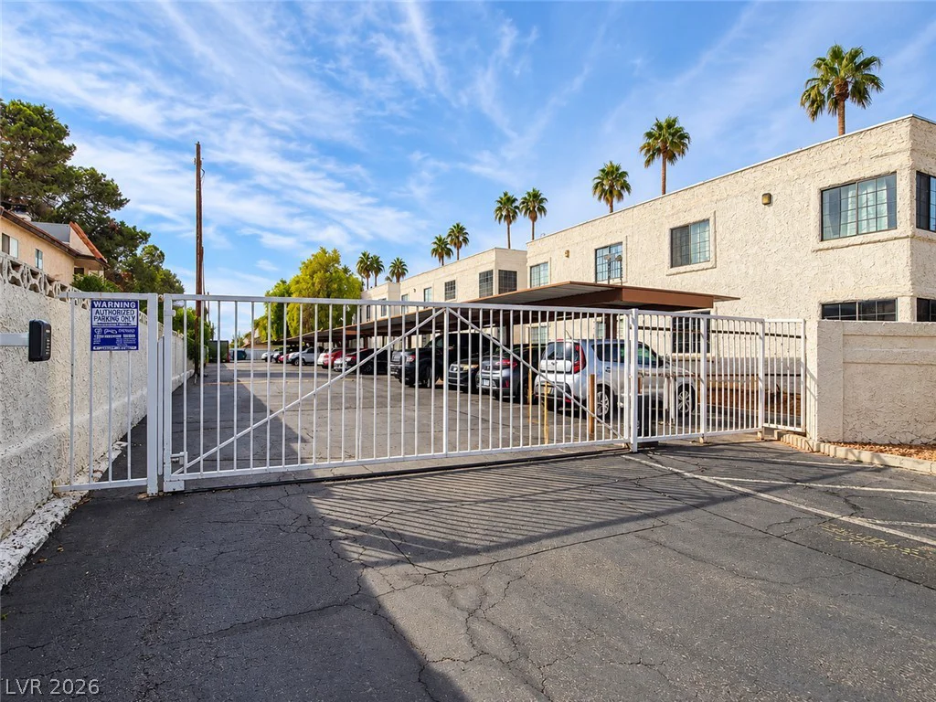 5075 Eldora, Las Vegas, NV 89146