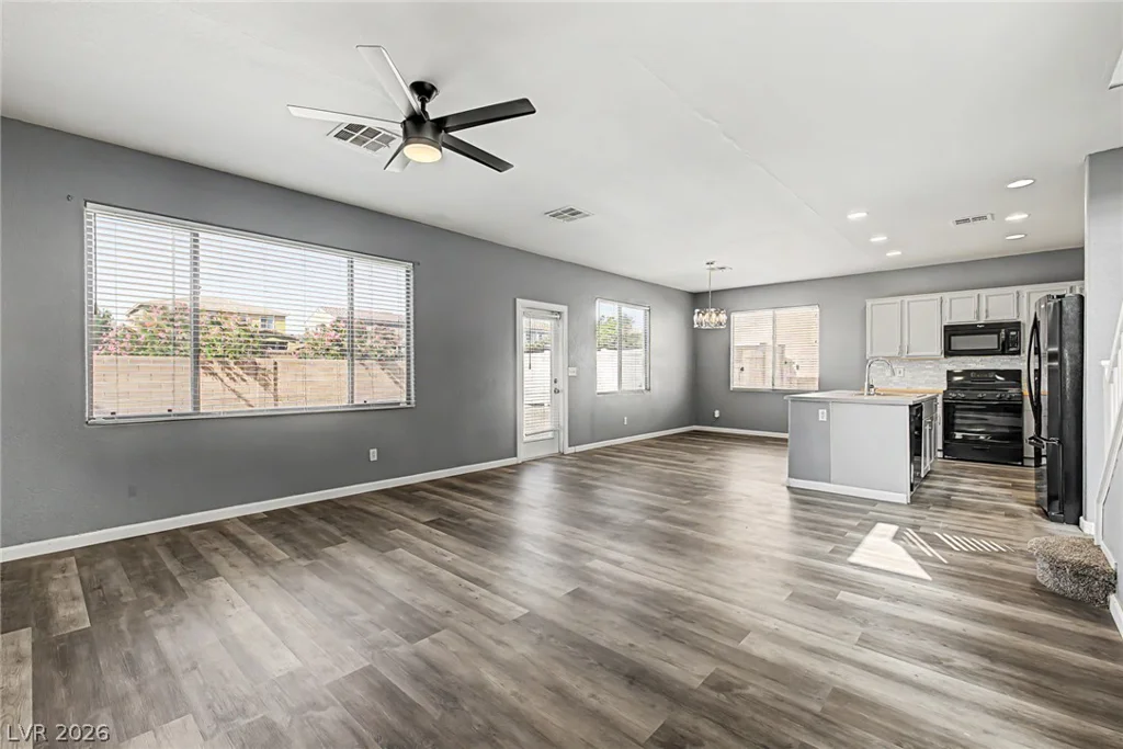 6725 Petrified Forest, North Las Vegas, NV 89084