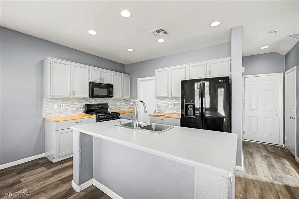 6725 Petrified Forest, North Las Vegas, NV 89084
