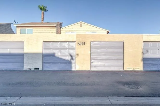 5228 Garden, Las Vegas, NV 89119