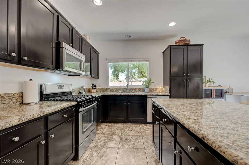 7165 Summer Air, Las Vegas, NV 89179