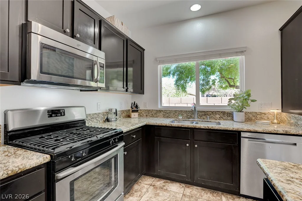 7165 Summer Air, Las Vegas, NV 89179