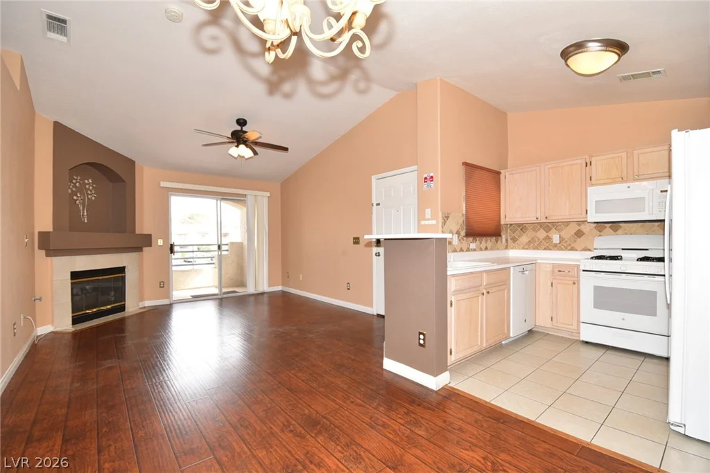 5415 Harmon, Las Vegas, NV 89103
