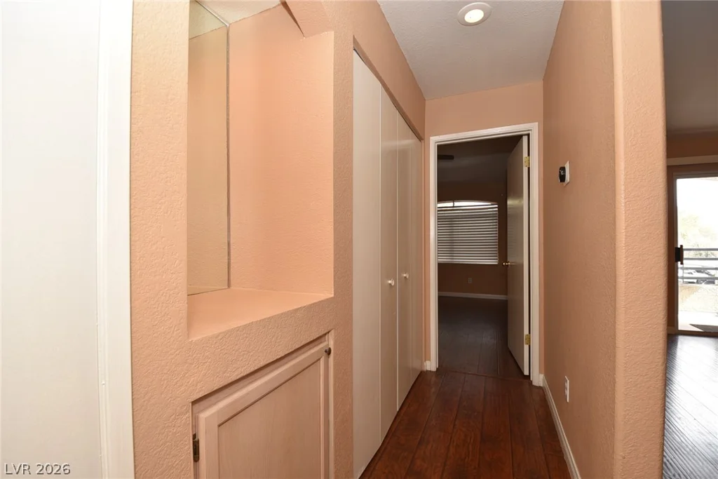 5415 Harmon, Las Vegas, NV 89103