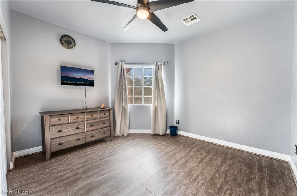 5908 Buena Tierra, North Las Vegas, NV 89031