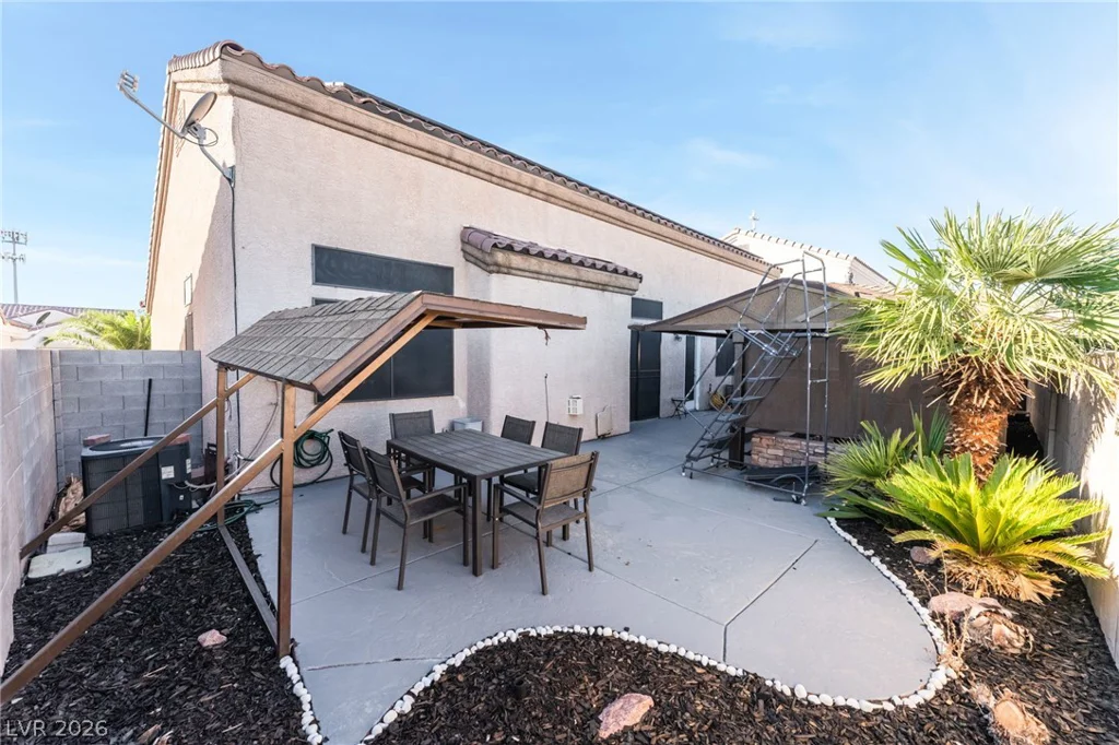 5908 Buena Tierra, North Las Vegas, NV 89031